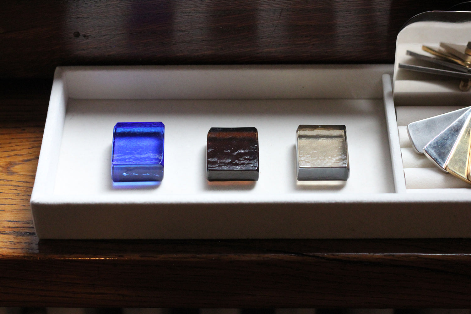 Tienilo Occasional Table